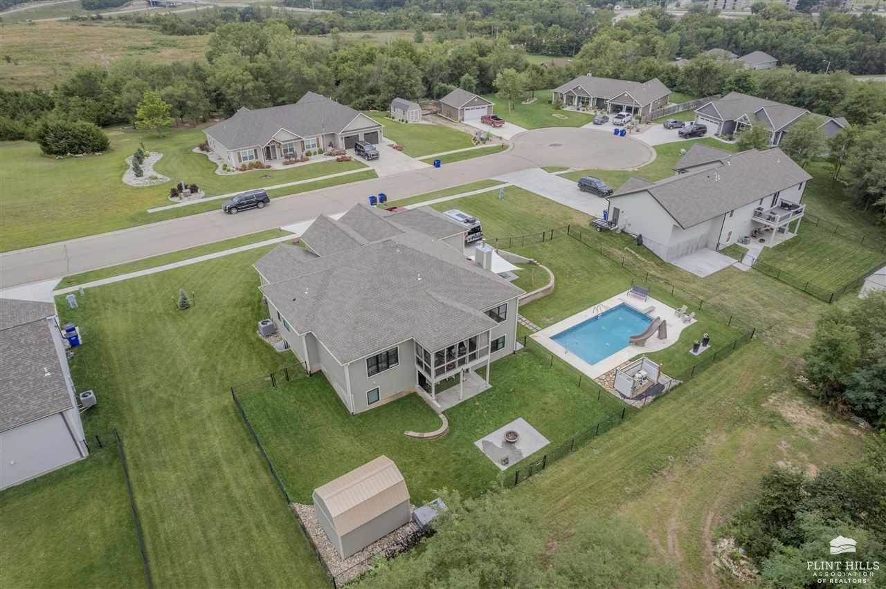 1524 Lariat Lane, Junction City, KS 66441