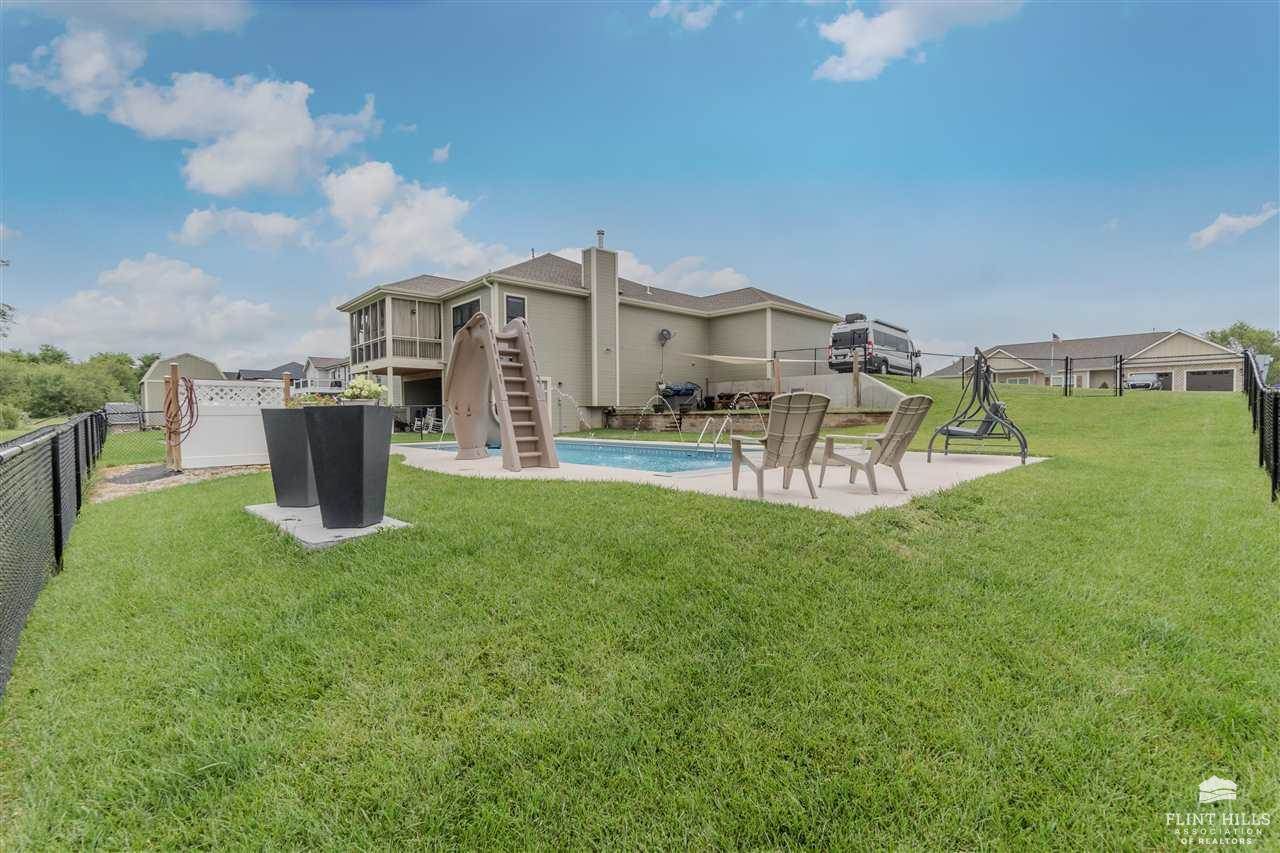 1524 Lariat Lane, Junction City, KS 66441