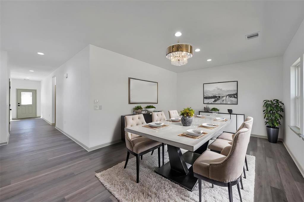 4 Hanover Ln, Conroe, TX 77304