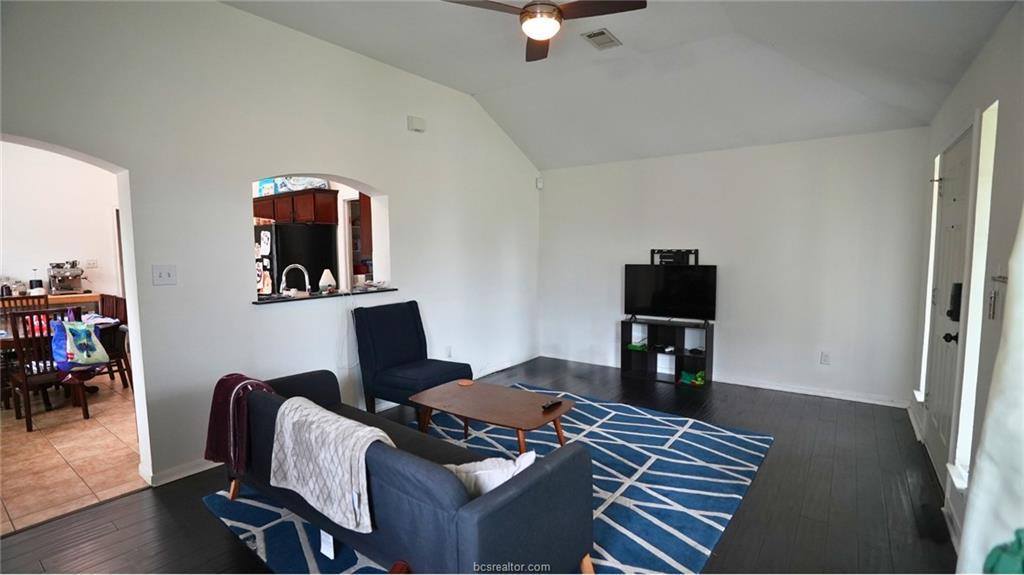 2902 Elise Lane, Bryan, TX 77802