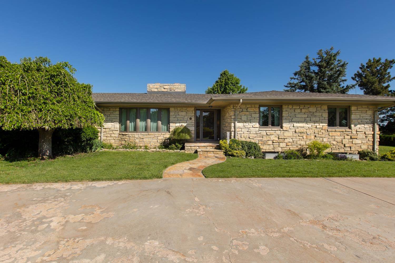 300 North Baca Avenue, Elkhart, KS 67950