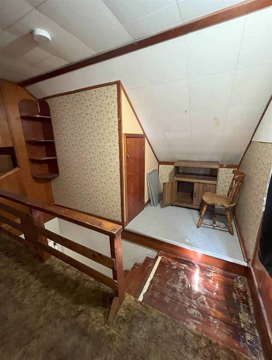 909 NW 10th Ave, Minot, ND 58703