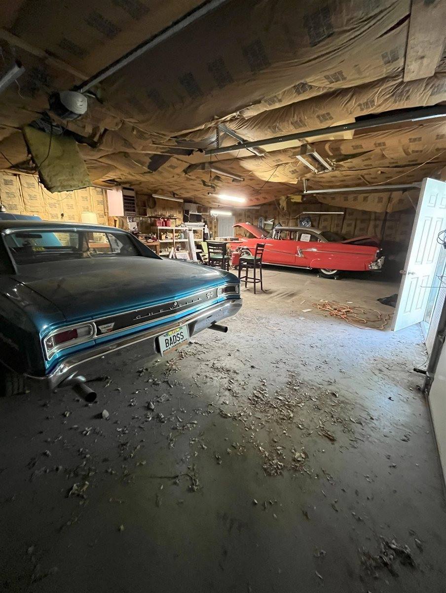 909 NW 10th Ave, Minot, ND 58703