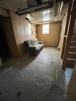 909 NW 10th Ave, Minot, ND 58703