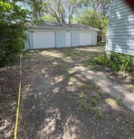 909 NW 10th Ave, Minot, ND 58703