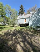 909 NW 10th Ave, Minot, ND 58703