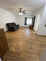 909 NW 10th Ave, Minot, ND 58703