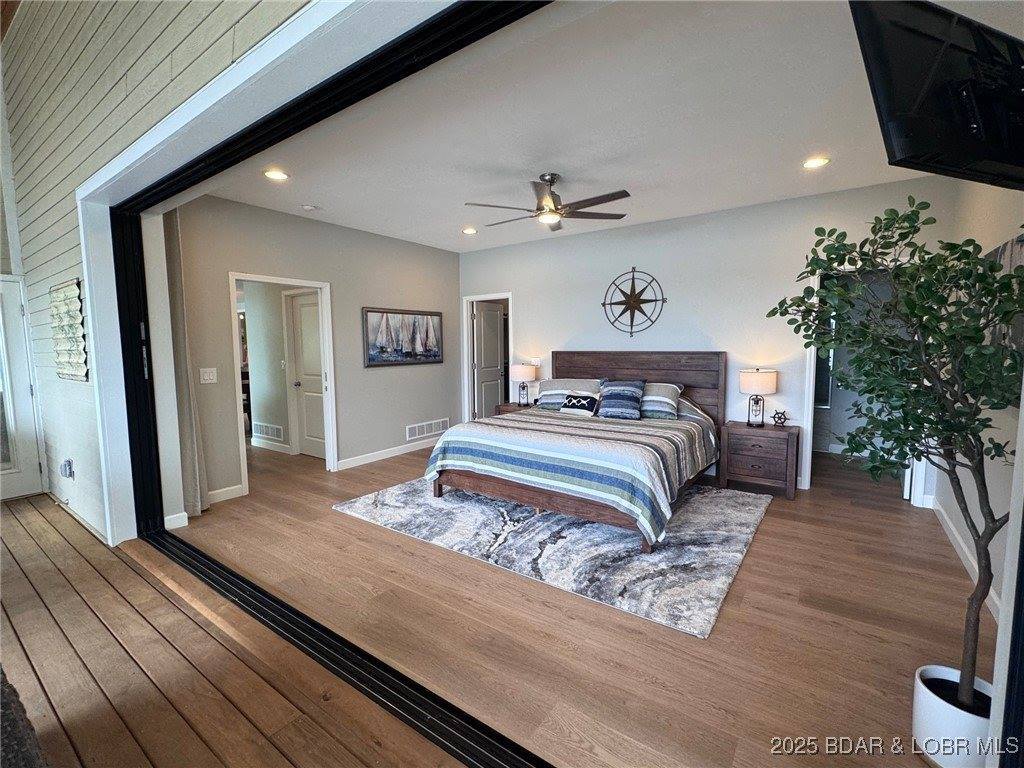 199 Country Oak Drive, Sunrise Beach, MO 65079