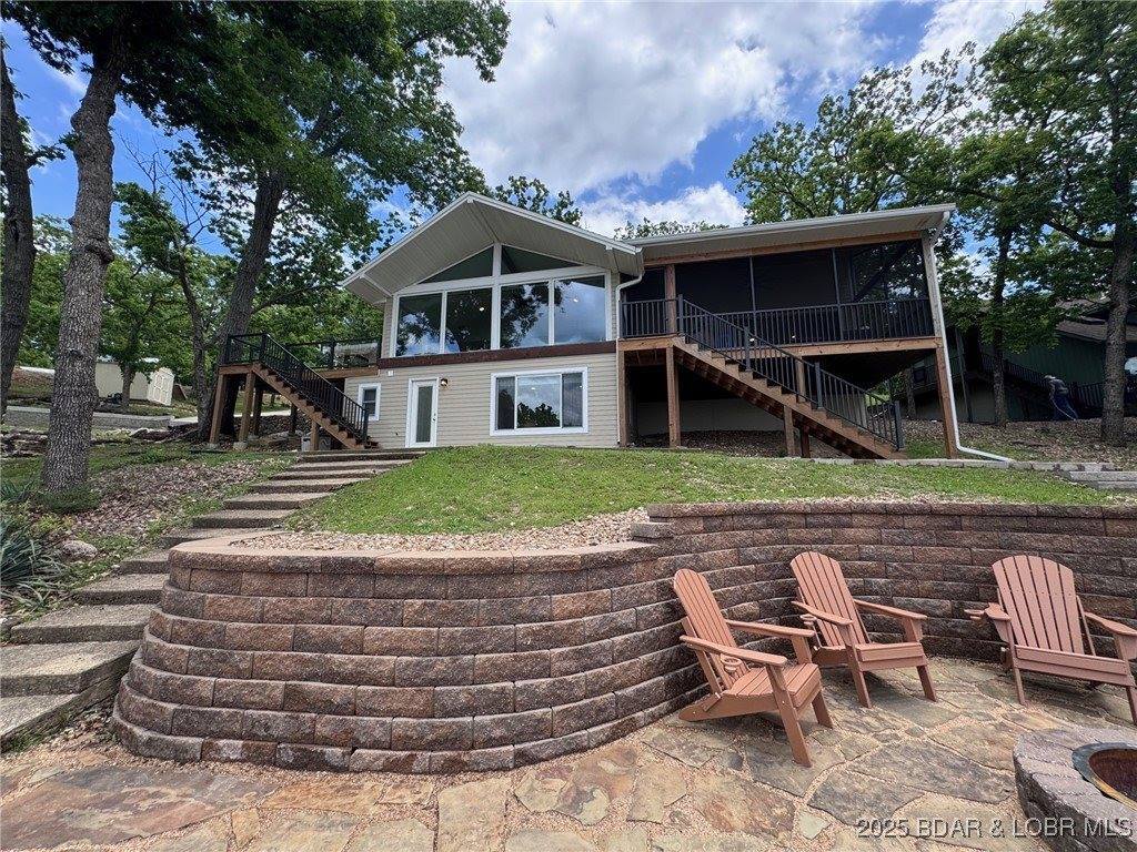 199 Country Oak Drive, Sunrise Beach, MO 65079