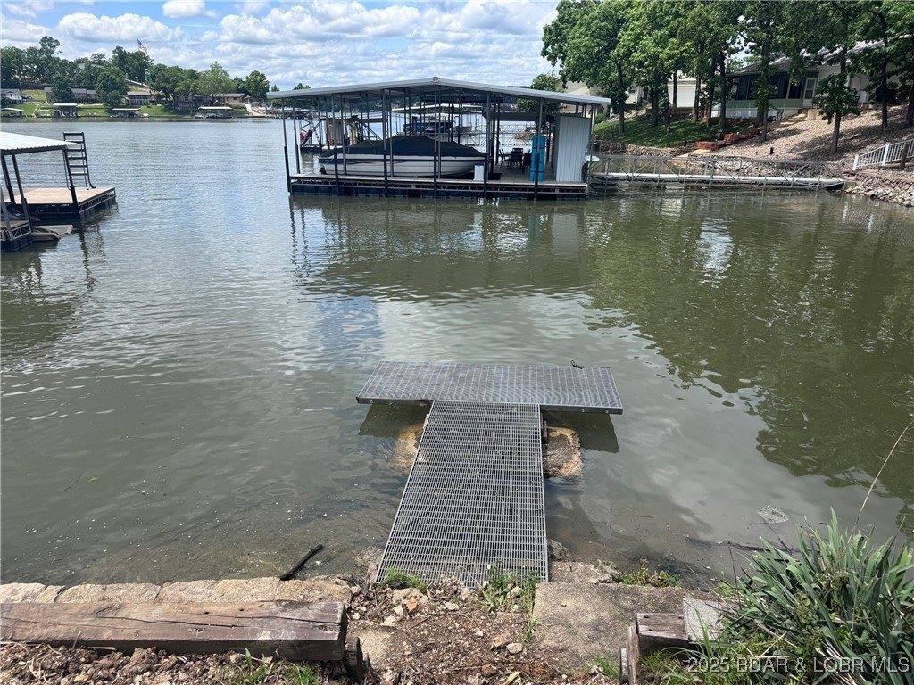 199 Country Oak Drive, Sunrise Beach, MO 65079