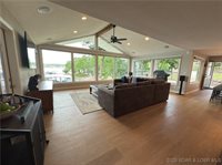 199 Country Oak Drive, Sunrise Beach, MO 65079