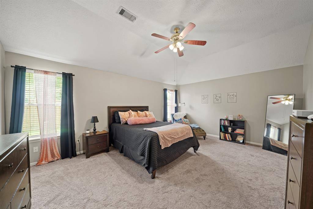 1411 Hunter Ridge Court, Fresno, TX 77545