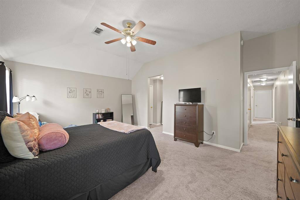 1411 Hunter Ridge Court, Fresno, TX 77545