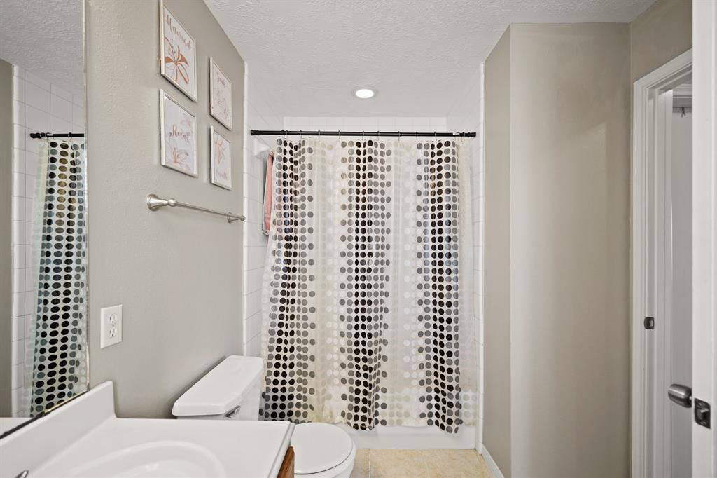 1411 Hunter Ridge Court, Fresno, TX 77545