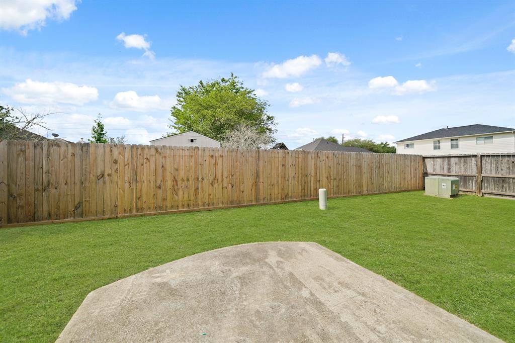 1411 Hunter Ridge Court, Fresno, TX 77545