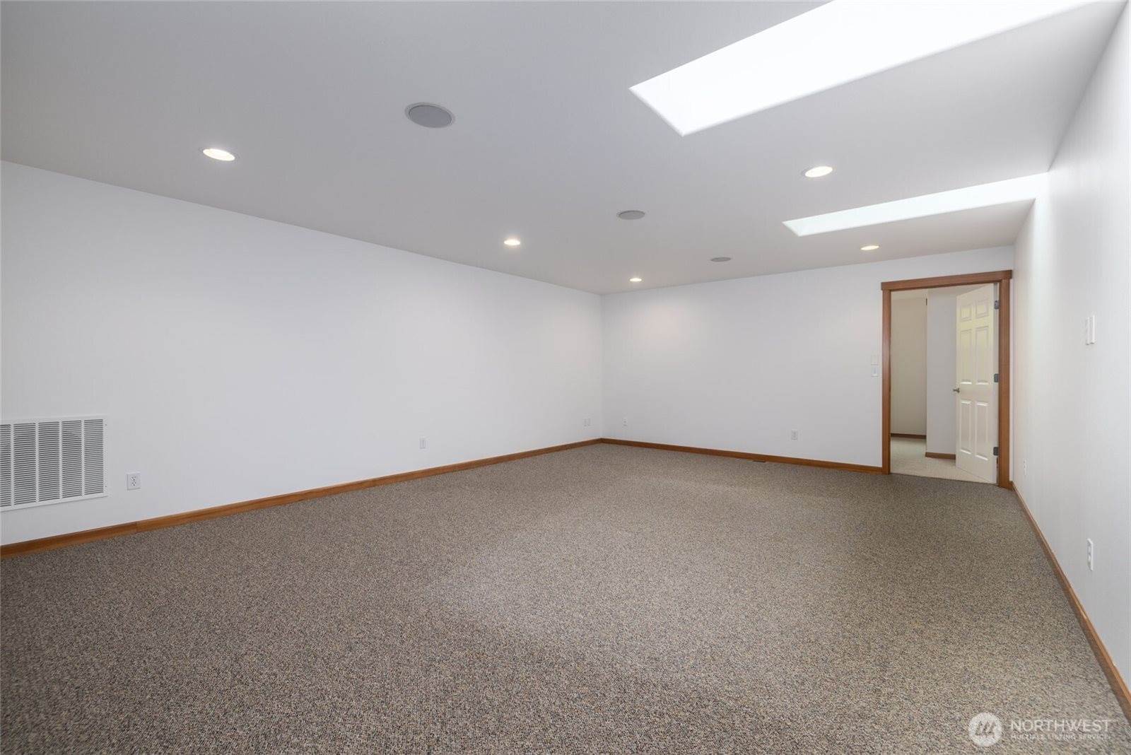 997 Chestnut Loop, Mount Vernon, WA 98273