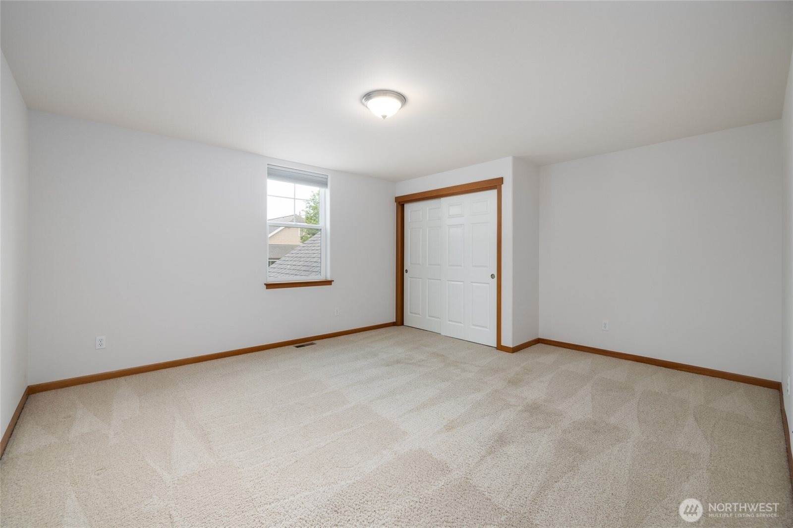 997 Chestnut Loop, Mount Vernon, WA 98273