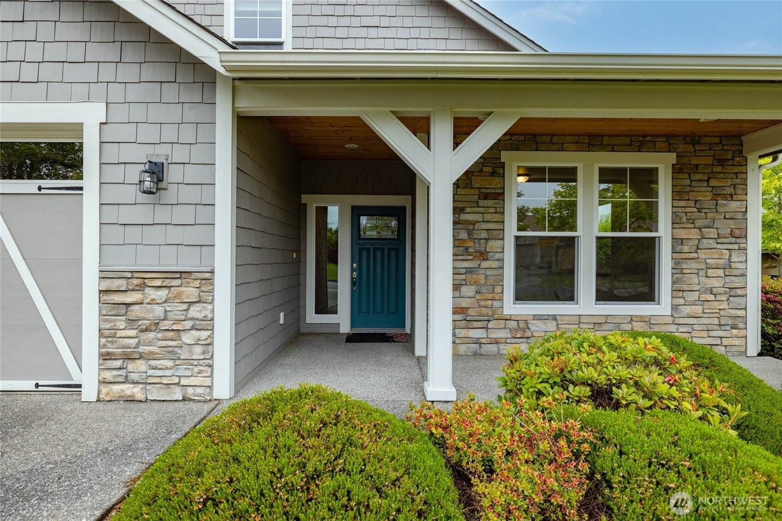 997 Chestnut Loop, Mount Vernon, WA 98273