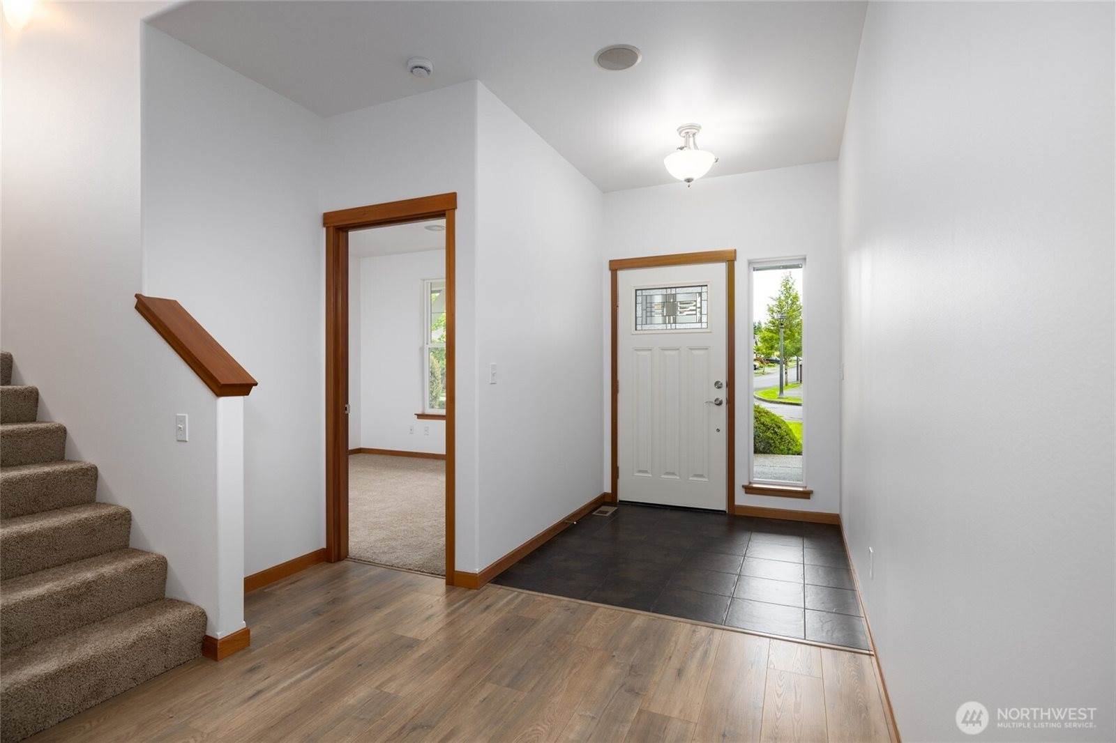 997 Chestnut Loop, Mount Vernon, WA 98273