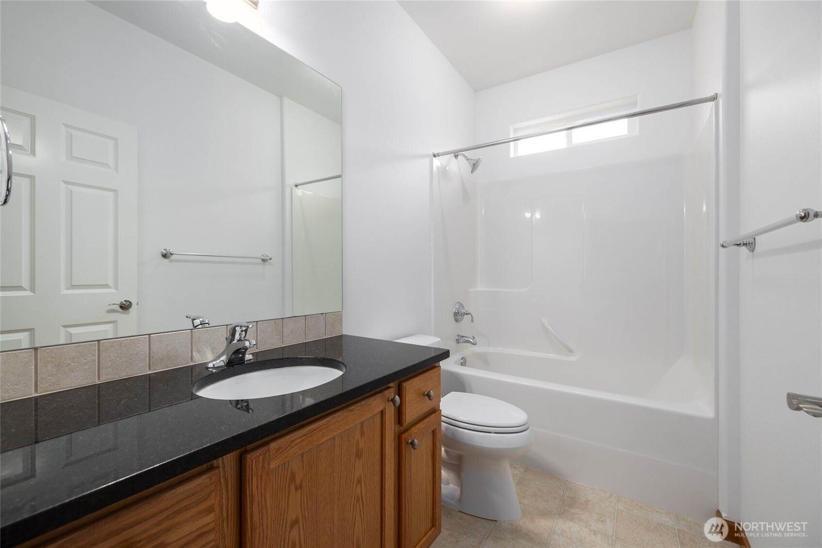 997 Chestnut Loop, Mount Vernon, WA 98273