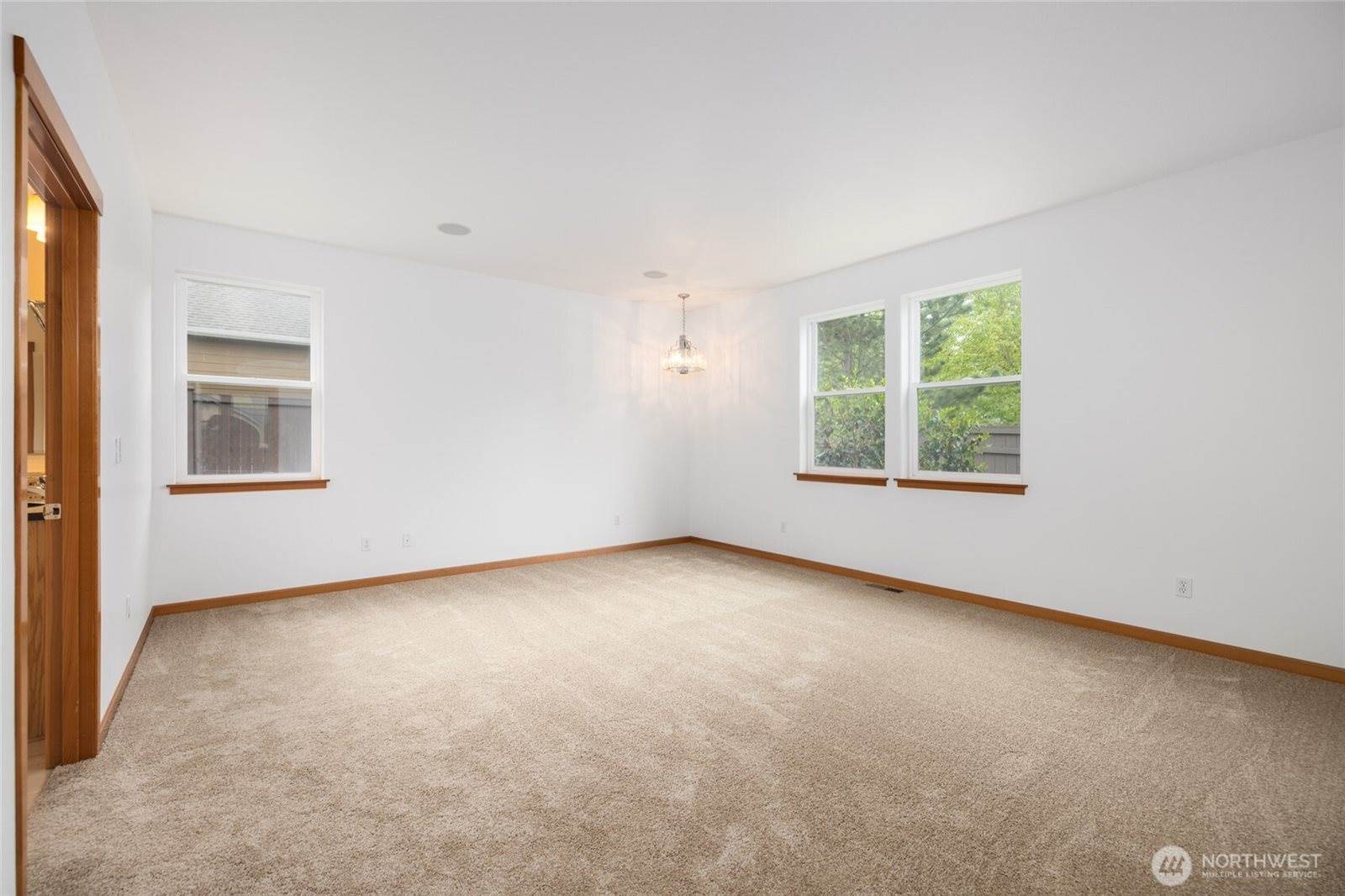 997 Chestnut Loop, Mount Vernon, WA 98273