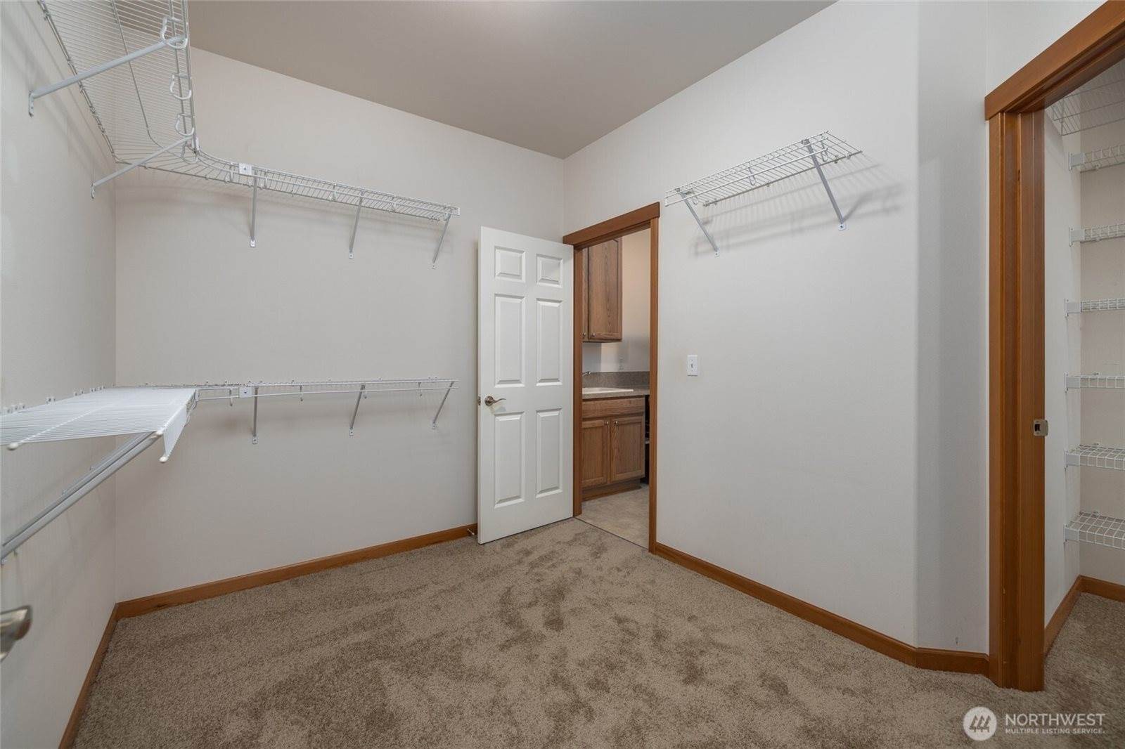 997 Chestnut Loop, Mount Vernon, WA 98273