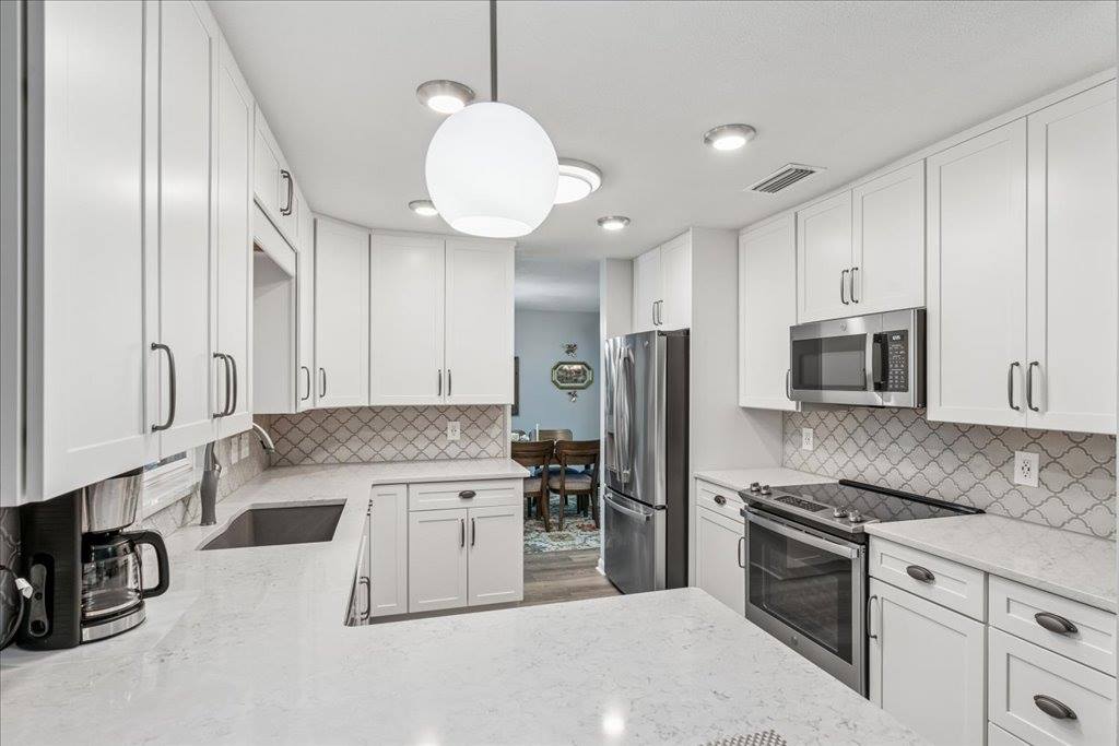 934 Tall Pine Drive, Port Orange, FL 32127