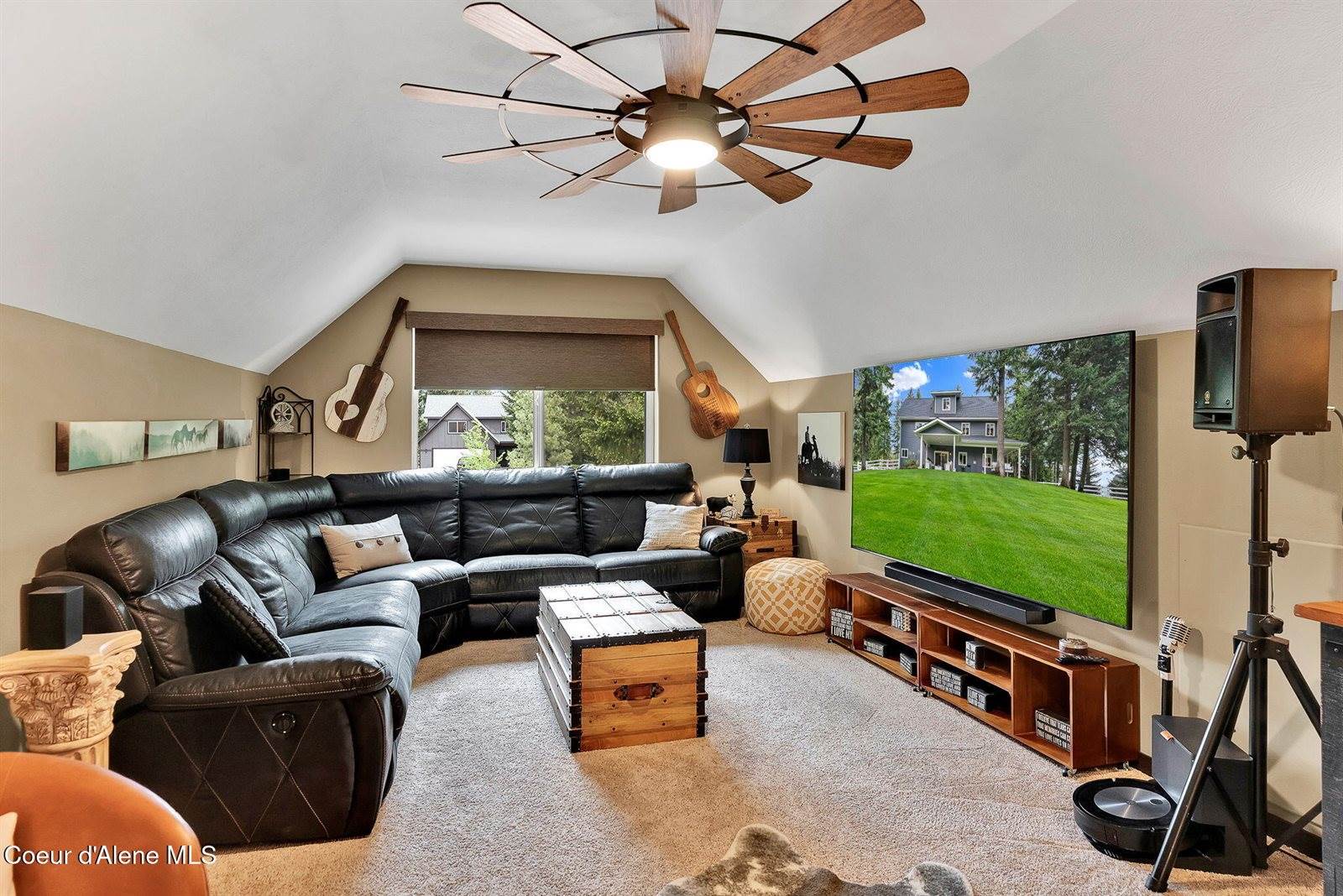 17940 West Sheltered Ct, Hauser, ID 83854