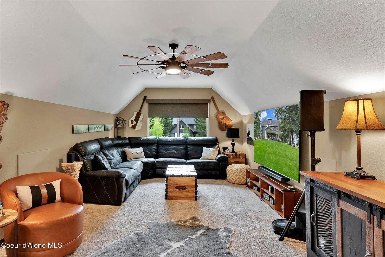 17940 West Sheltered Ct, Hauser, ID 83854