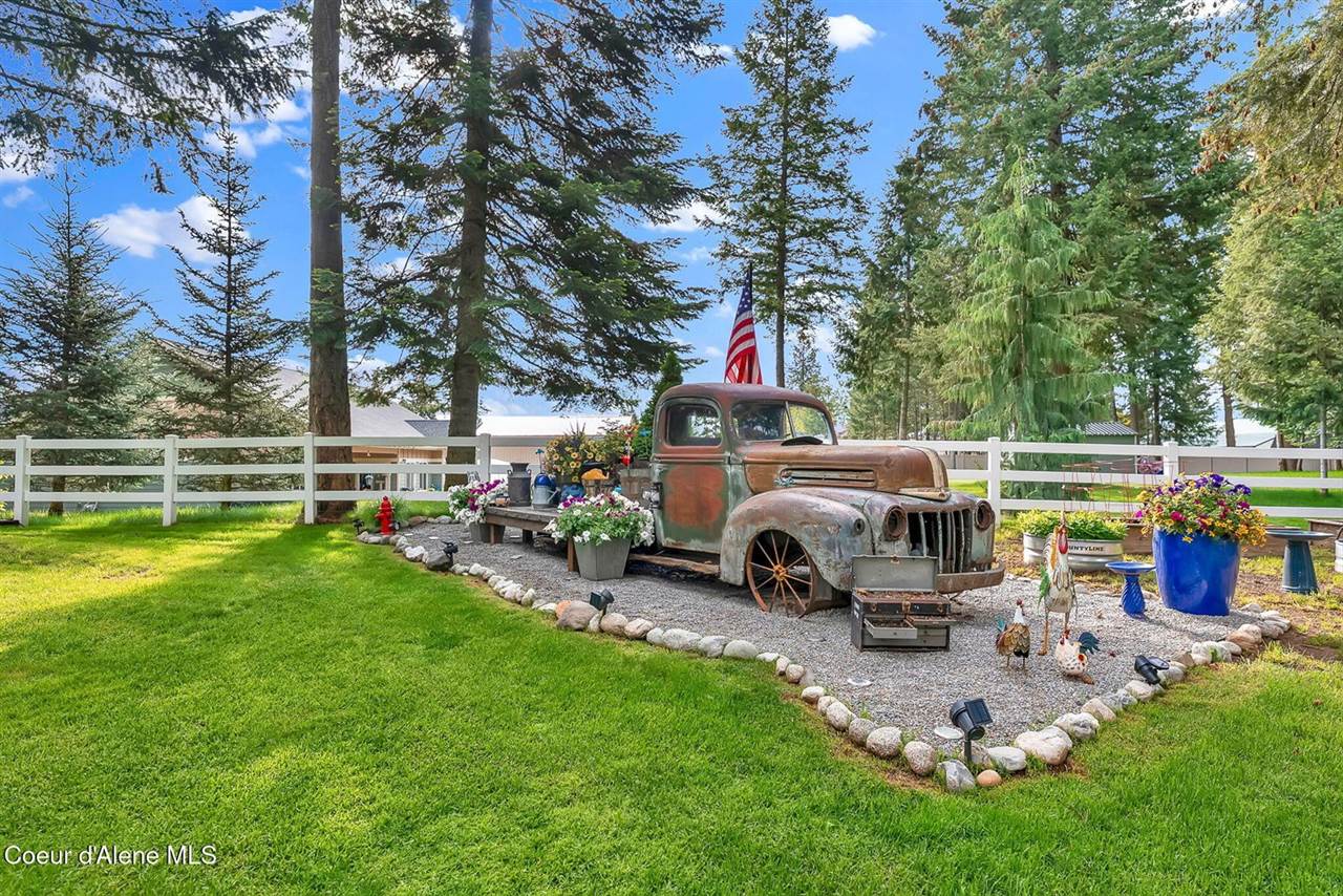 17940 West Sheltered Ct, Hauser, ID 83854