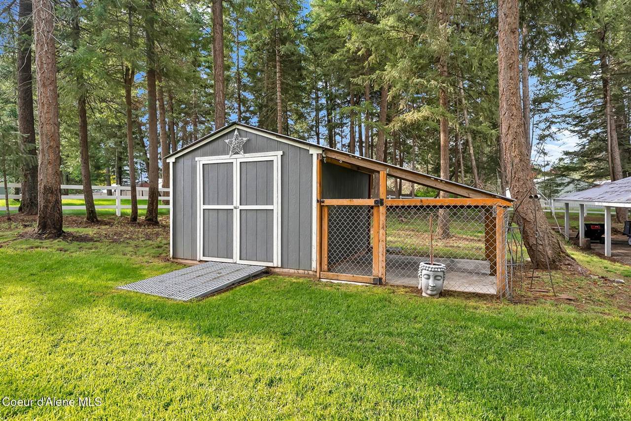 17940 West Sheltered Ct, Hauser, ID 83854