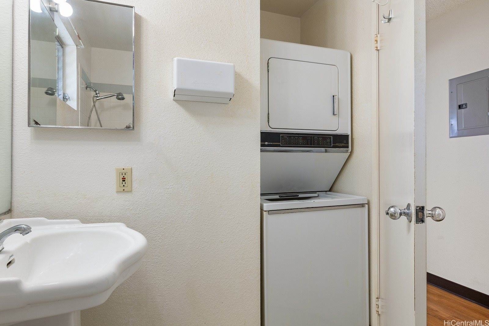 94-201 Lumiaina Place, Waipahu, HI 96797