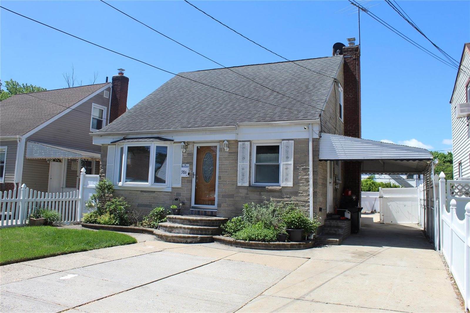 386 Locust Avenue, Uniondale, NY 11553