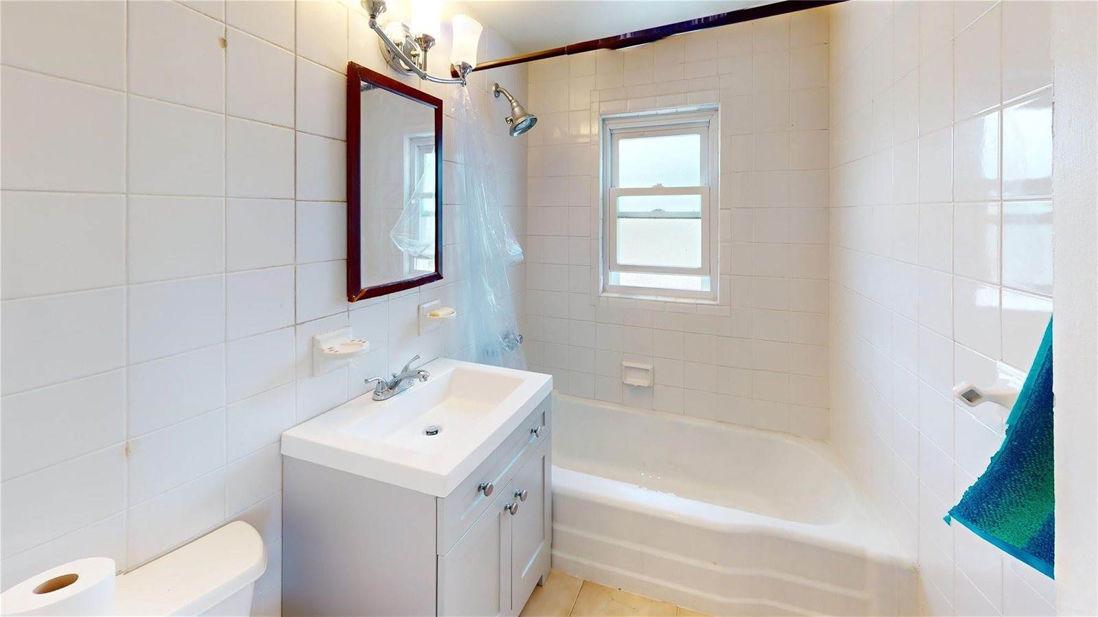 386 Locust Avenue, Uniondale, NY 11553