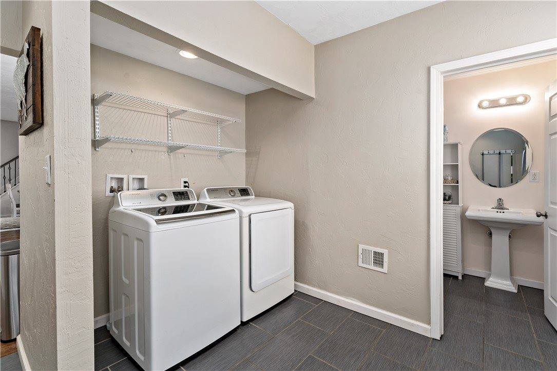 239 Albert St, Mt Washington, PA 15211