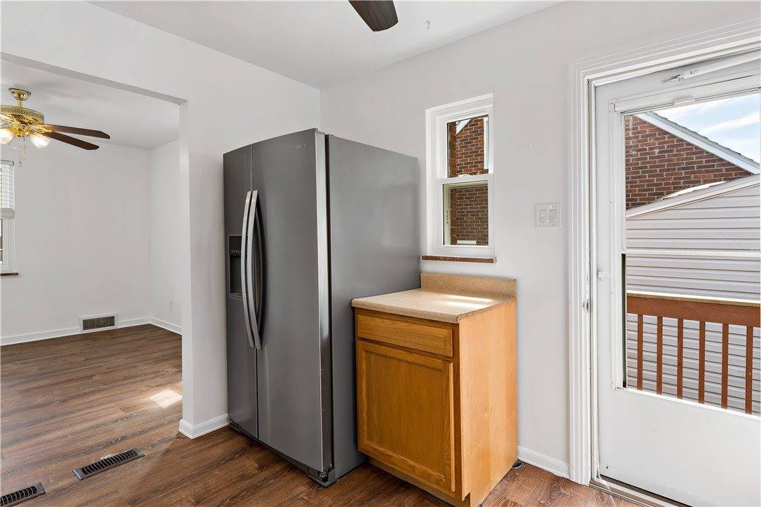 3652 Oakleaf Rd, Baldwin Boro, PA 15227