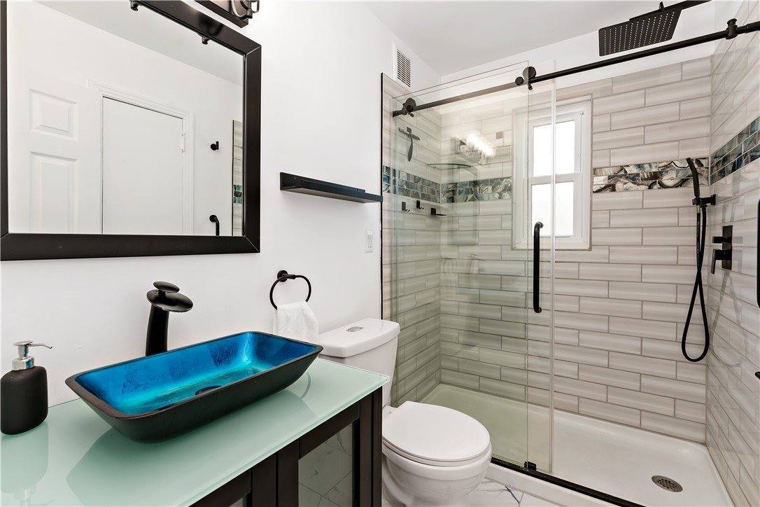 3652 Oakleaf Rd, Baldwin Boro, PA 15227