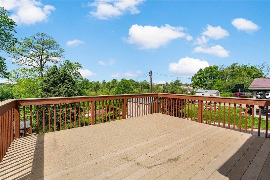 3652 Oakleaf Rd, Baldwin Boro, PA 15227