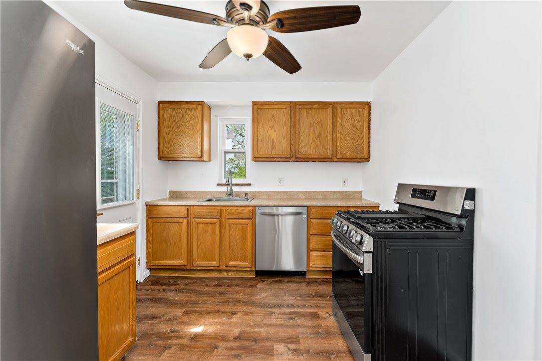 3652 Oakleaf Rd, Baldwin Boro, PA 15227