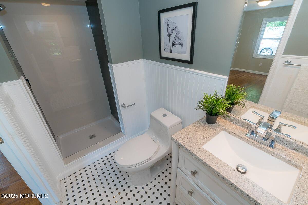 21 Wickatunk Road, Manalapan, NJ 07726