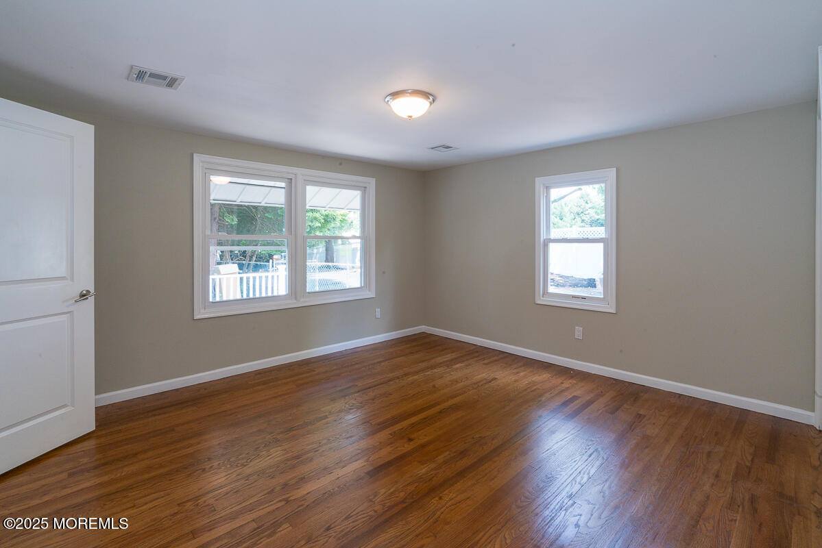 21 Wickatunk Road, Manalapan, NJ 07726