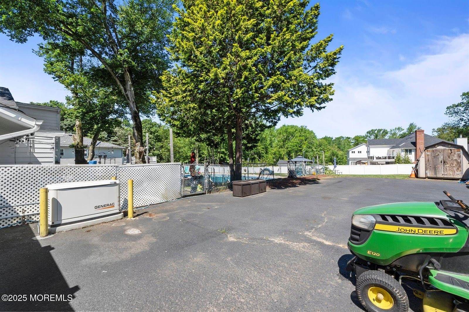 21 Wickatunk Road, Manalapan, NJ 07726