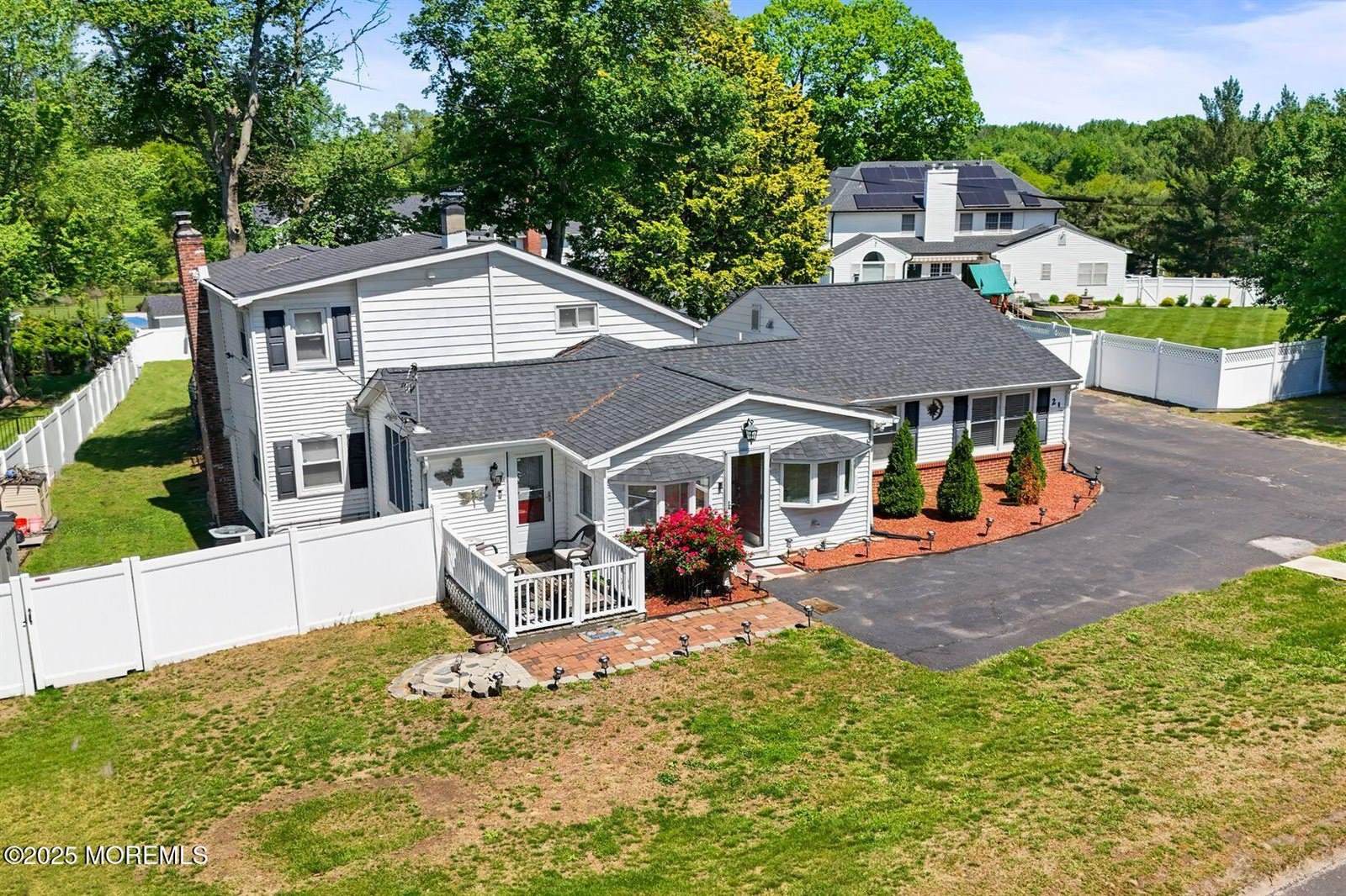 21 Wickatunk Road, Manalapan, NJ 07726