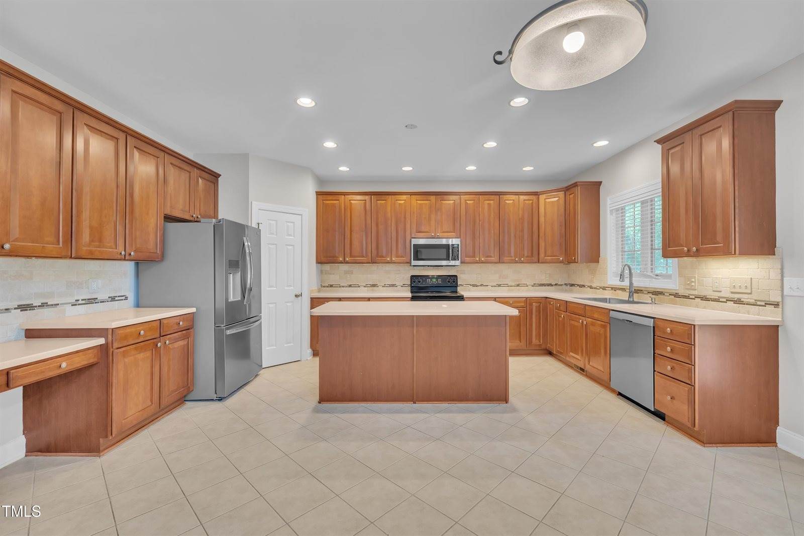 805 Alden Bridge Drive, Cary, NC 27519