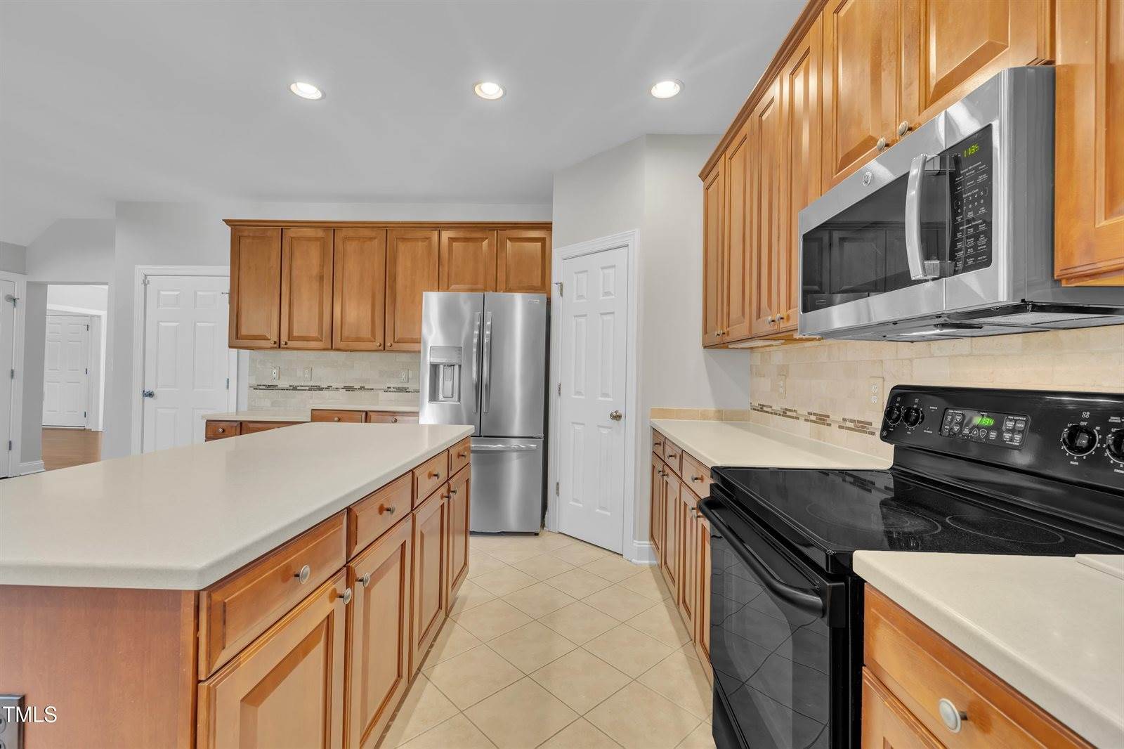 805 Alden Bridge Drive, Cary, NC 27519