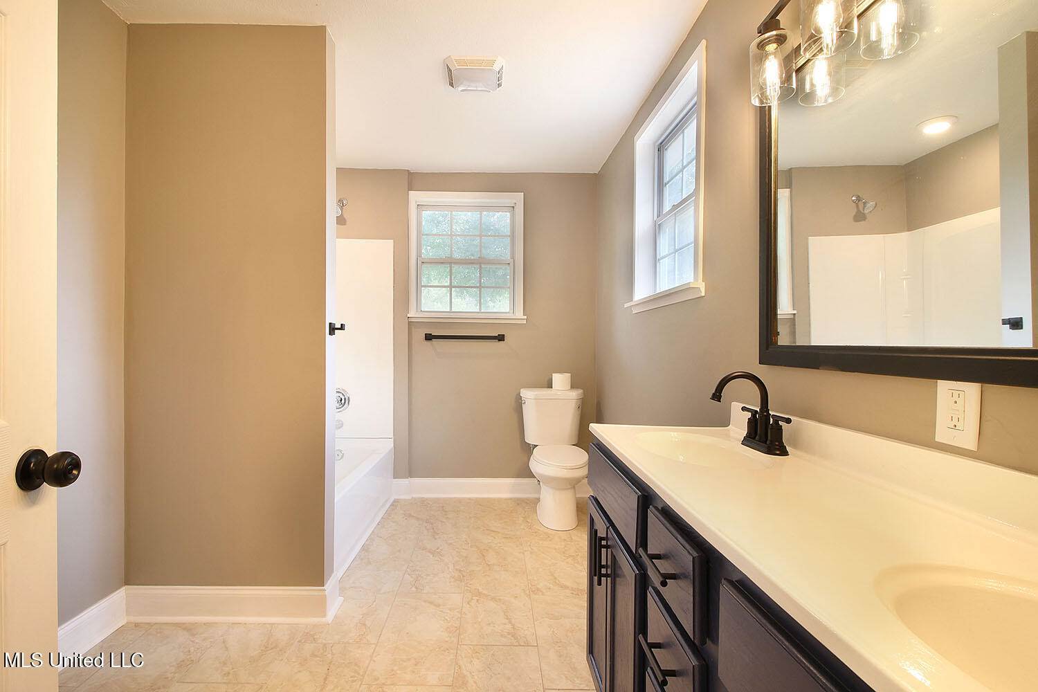 305 First Avenue, New Augusta, MS 39462