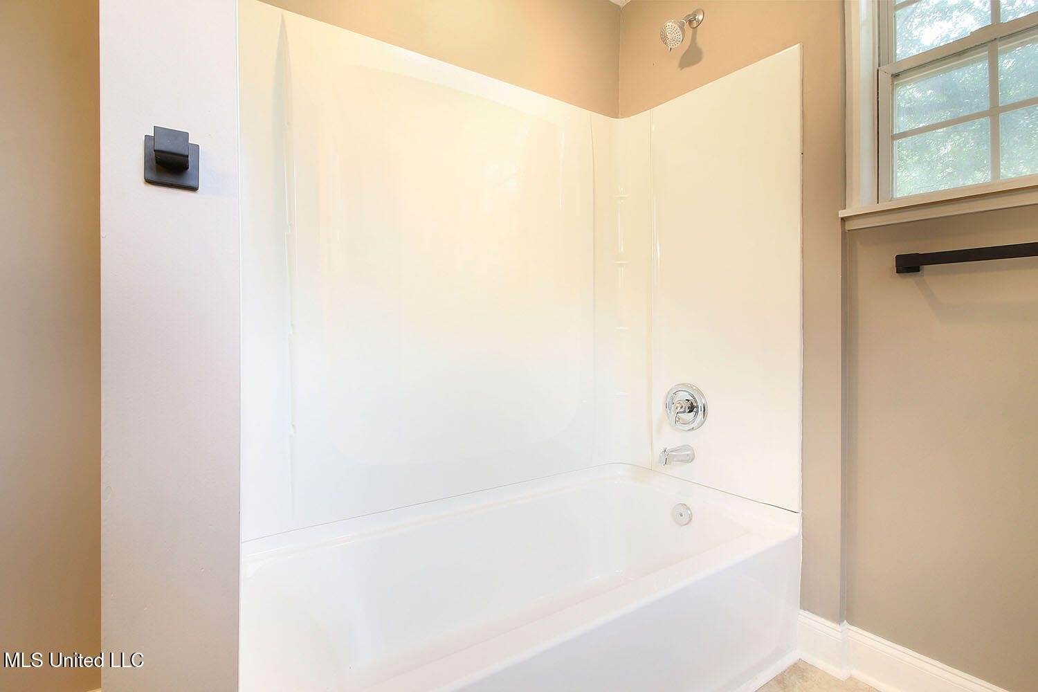 305 First Avenue, New Augusta, MS 39462