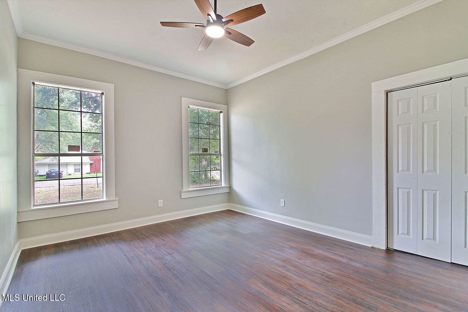 305 First Avenue, New Augusta, MS 39462