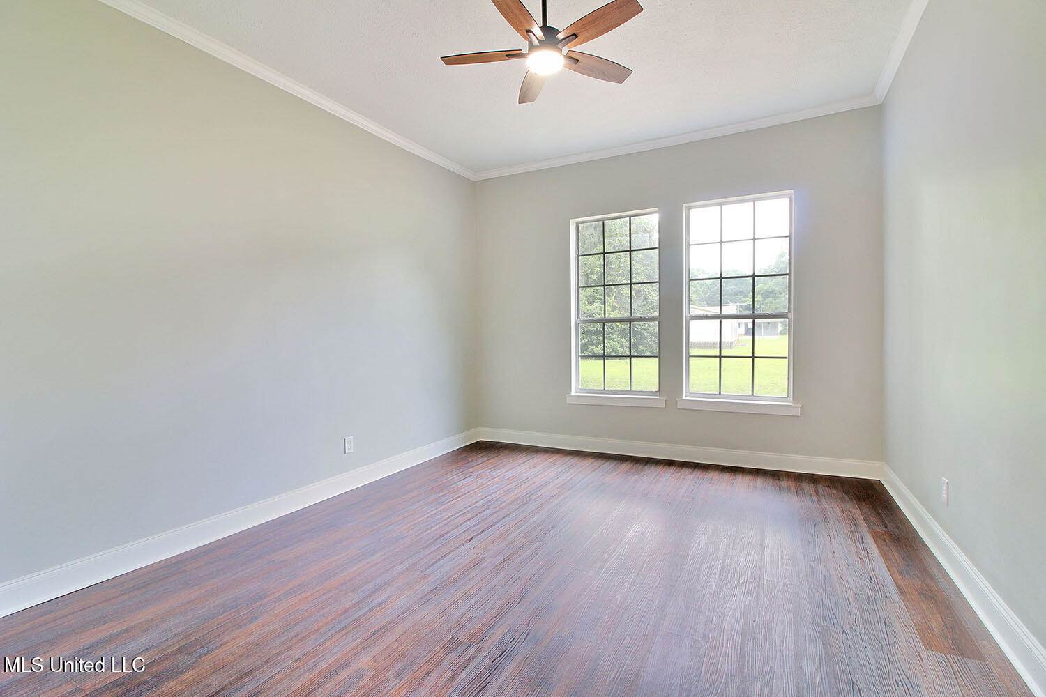 305 First Avenue, New Augusta, MS 39462