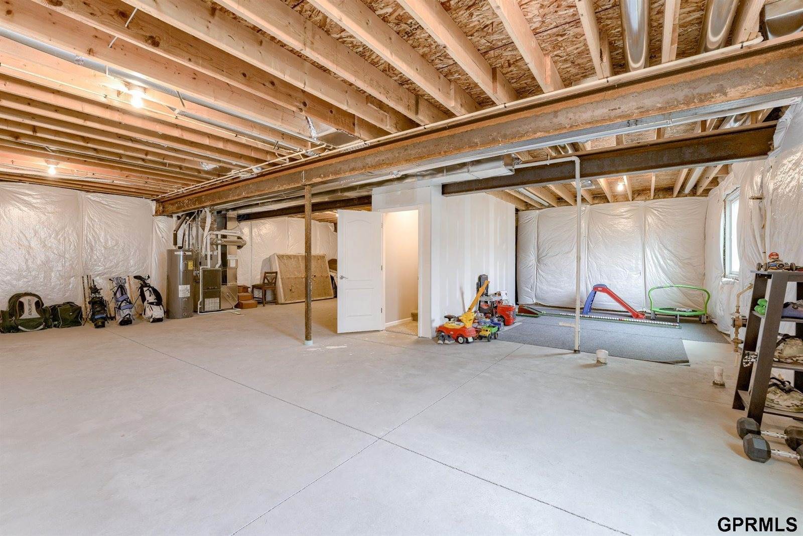 230 Locust Street, Springfield, NE 68059